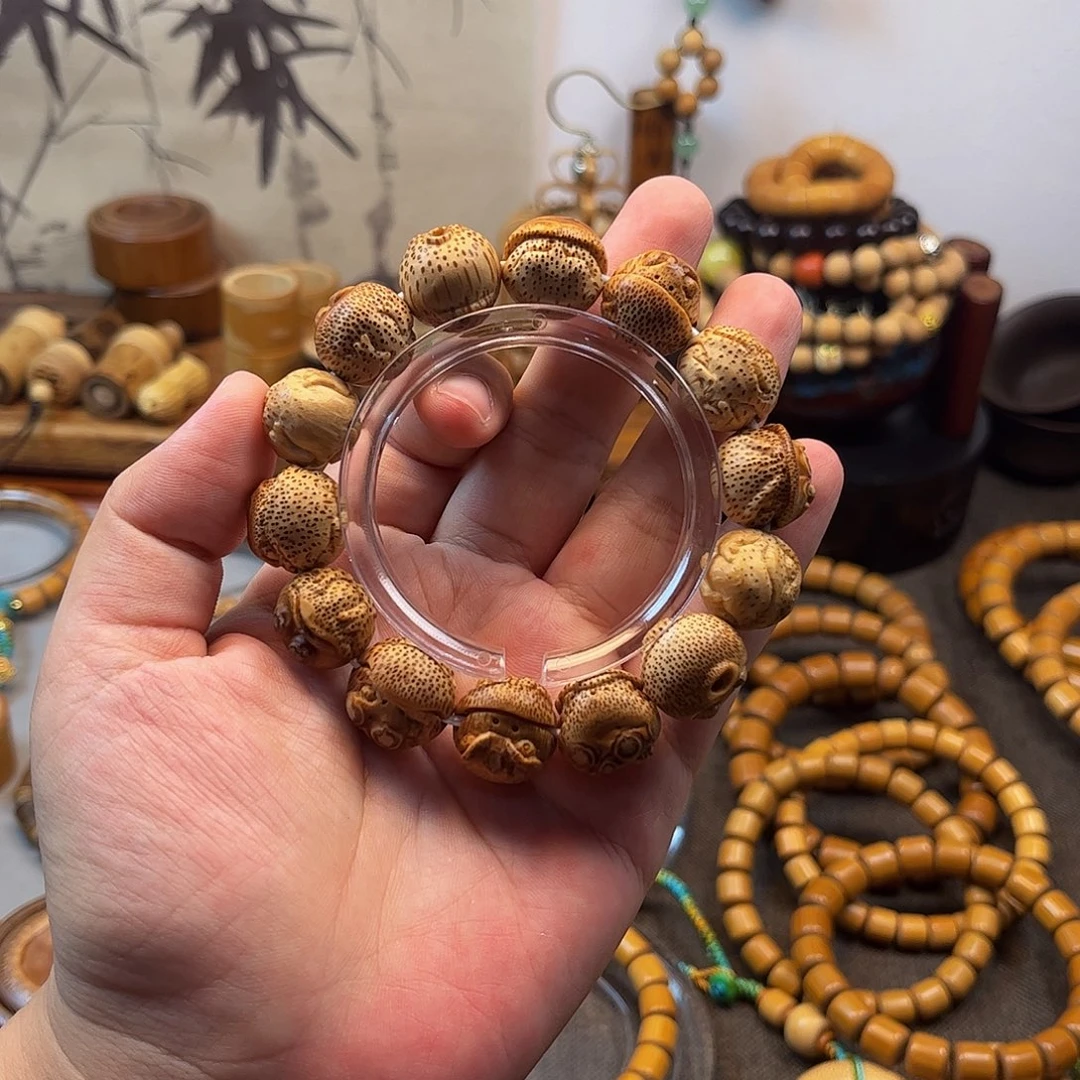 用***7竹根雕刻手串金蟾精工