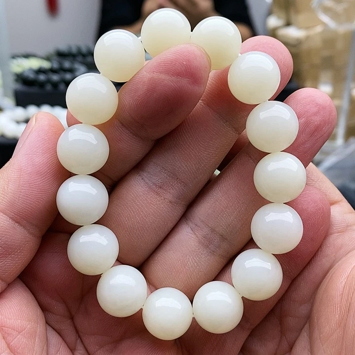 【闪购商品】未镶嵌手串和田玉14黑山白