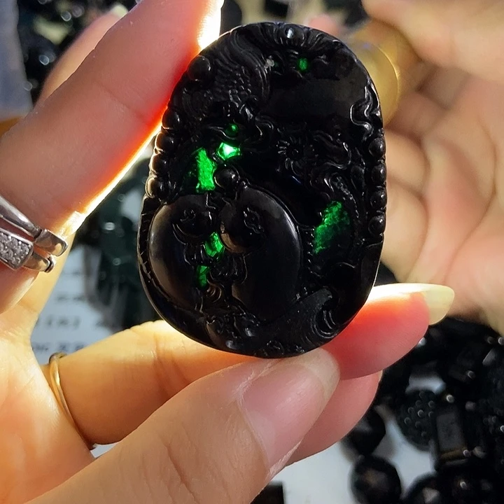 风***哥颈饰未镶嵌翡翠墨翠鱼
