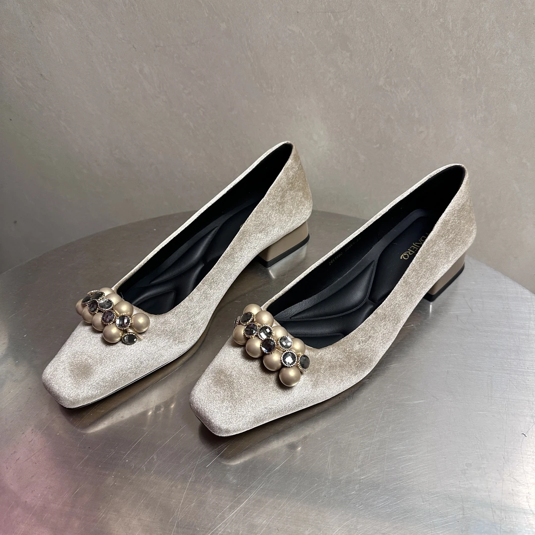 【素素家】2025春夏新款粗跟珍珠方头春季单鞋百搭法式低跟浅口中跟