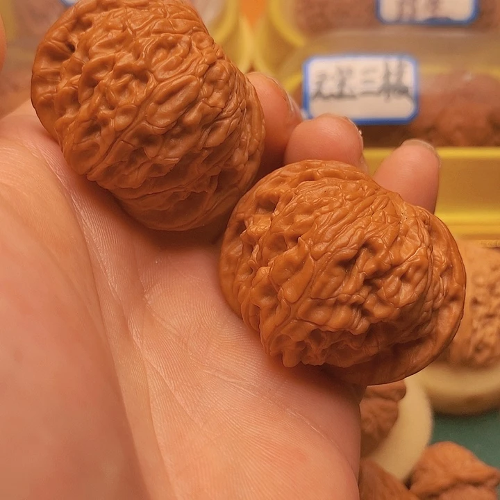 文玩核桃把件44.5全品红皮大磨盘