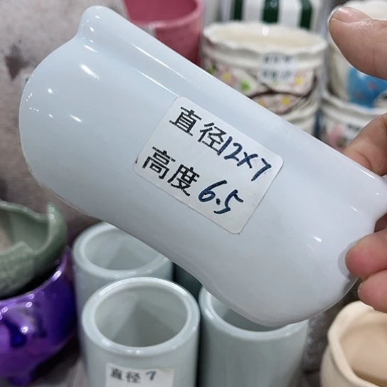 多肉绿植陶瓷花盆9.9包邮，有孔