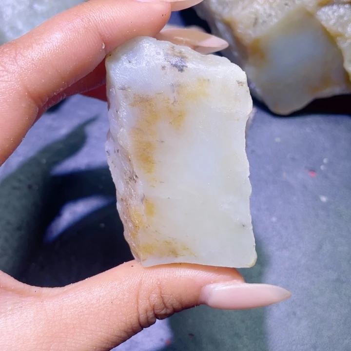 和田玉未镶嵌珠宝半成品