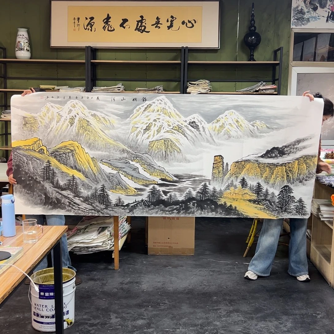 国画901 花鸟在树丛的顶端鸣叫叫声响