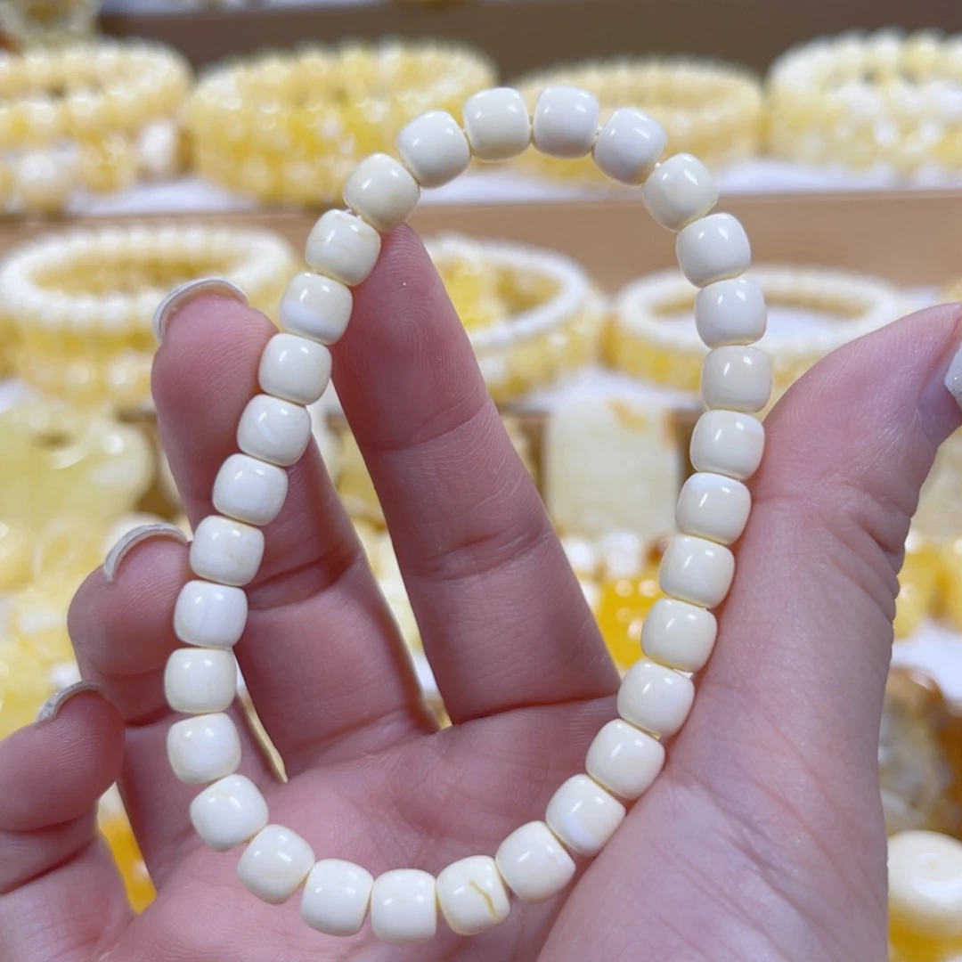 琥珀颈饰未镶嵌天然蜜蜡