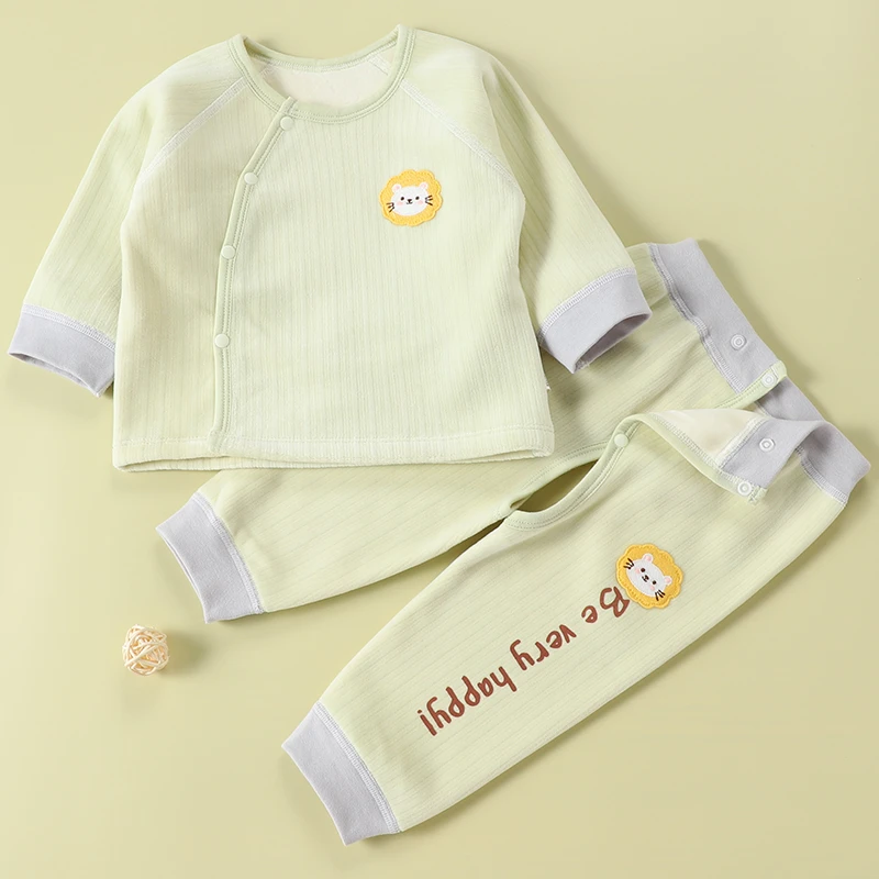 宝宝加绒套装秋冬反季上衣按扣开裆裤子两件套新生婴儿护肚保暖衣