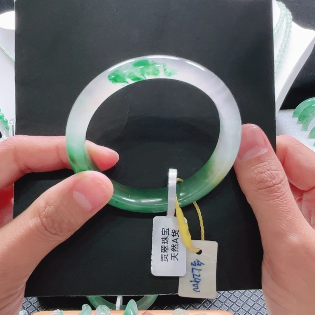 石英质玉未镶嵌手镯55