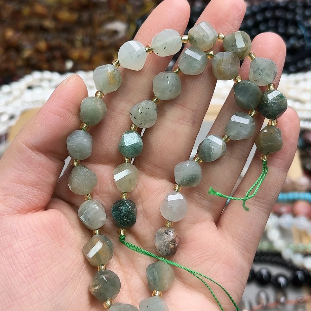 玛瑙/玉髓未镶嵌珠宝半成品卡十青草石s切一条