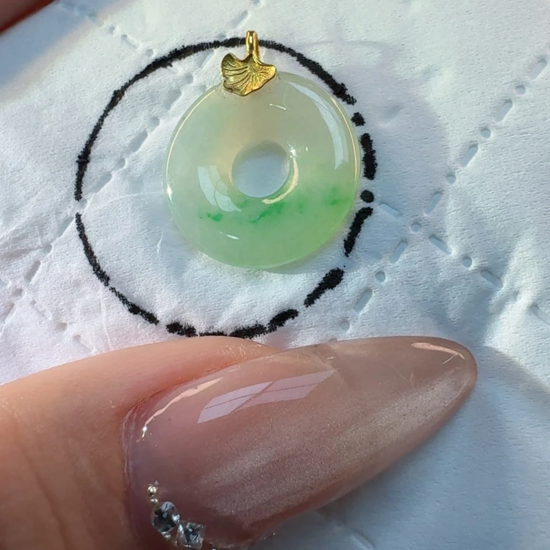 翡翠颈饰18K金镶嵌吊坠