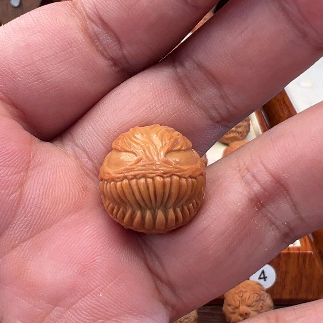 ****️吊坠核桃毒液大獠牙182