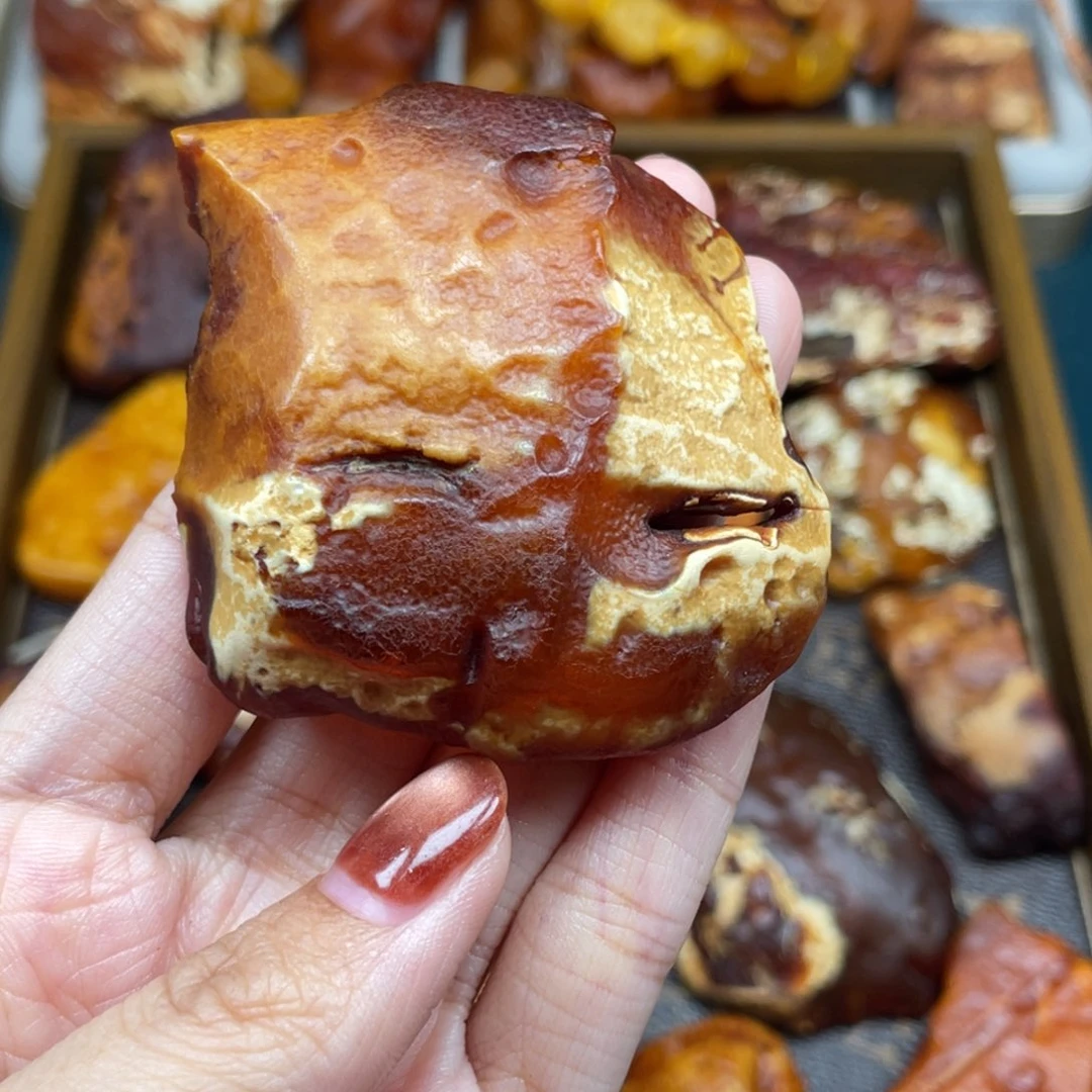 琥珀未镶嵌珠宝奇石