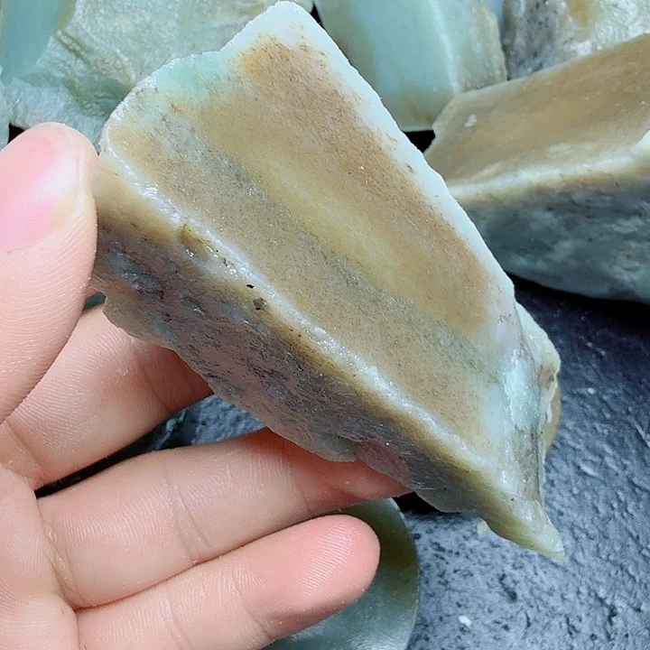 未镶嵌和田玉（糖玉）珠宝奇石