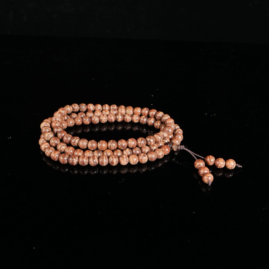 B8319 海南小叶降真香千层甲念珠 0.8cm 29g