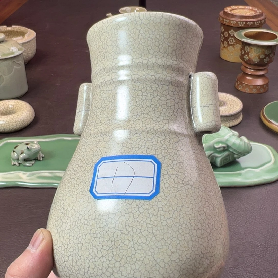 青瓷茶青瓷茶器器微瑕