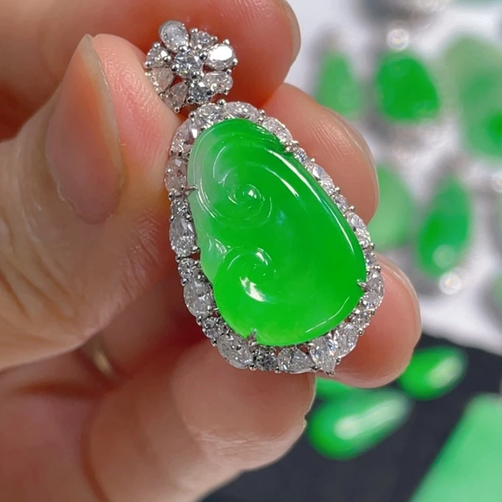 翡翠18K金镶嵌吊坠(不含链)