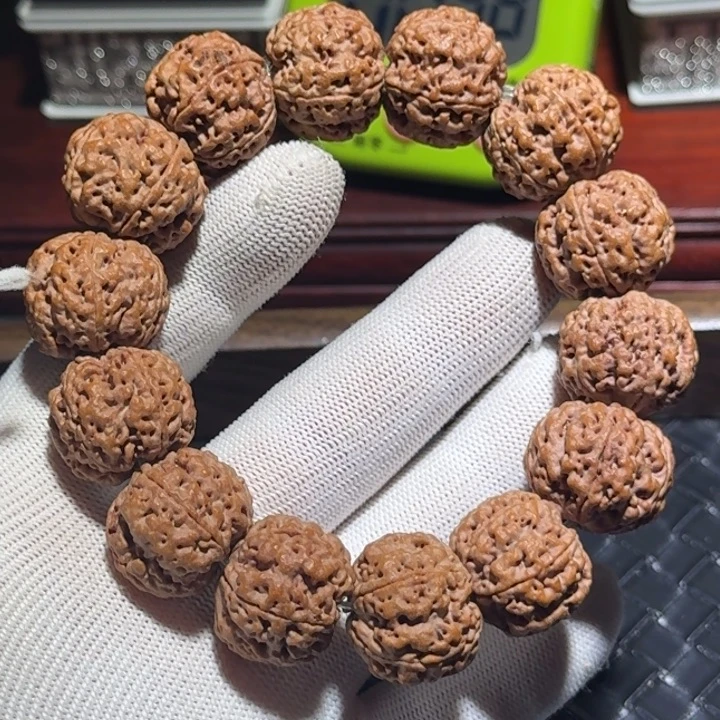 I***n金刚菩提吊坠根本解决吧