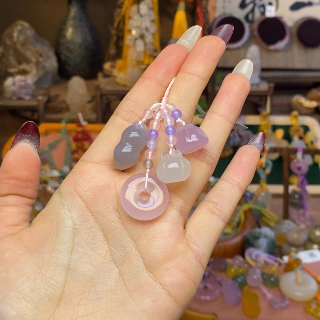 玛瑙/玉髓未镶嵌车挂挂件