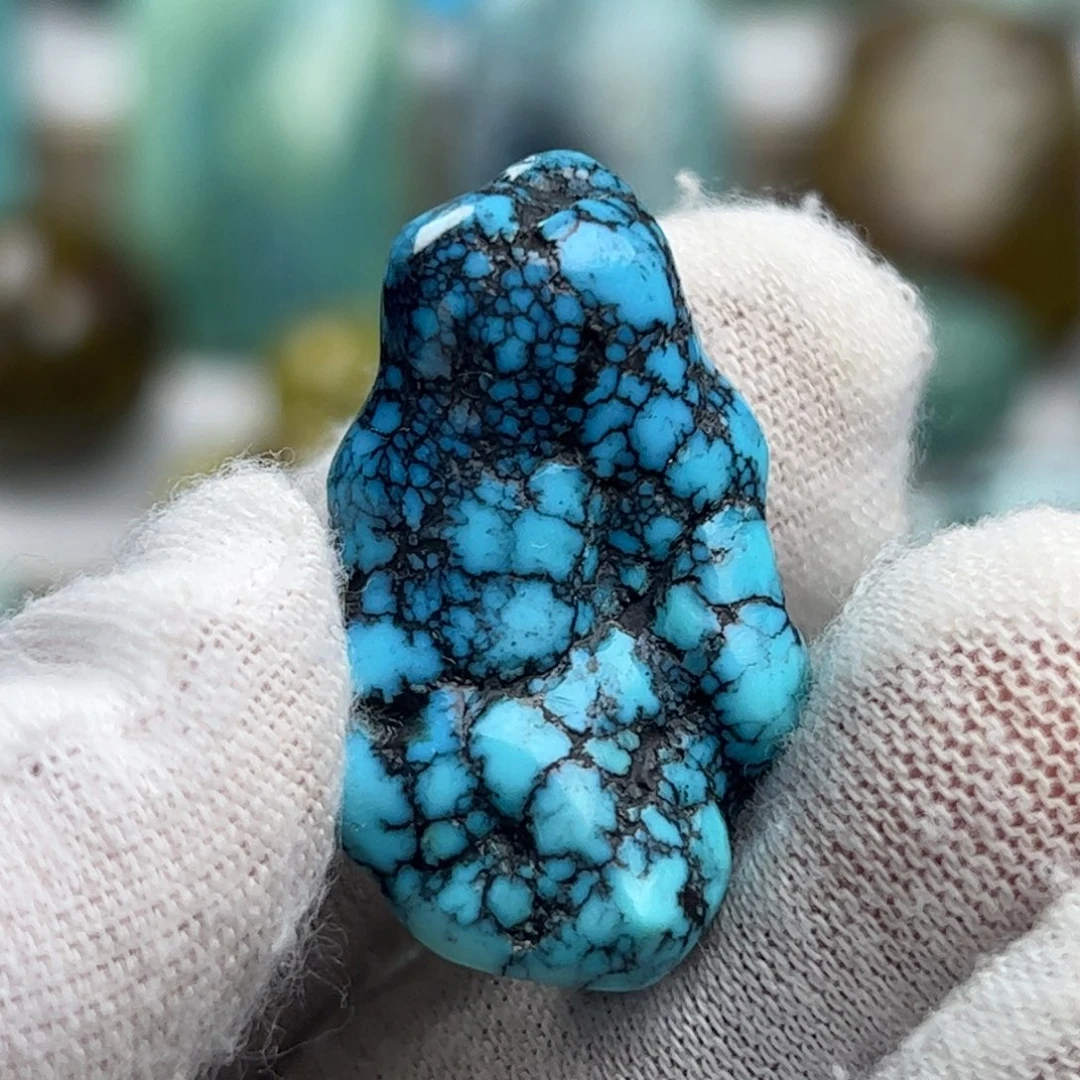 绿松石未镶嵌珠宝奇石