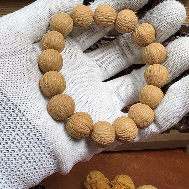 吊坠文玩核桃猴头凤羽