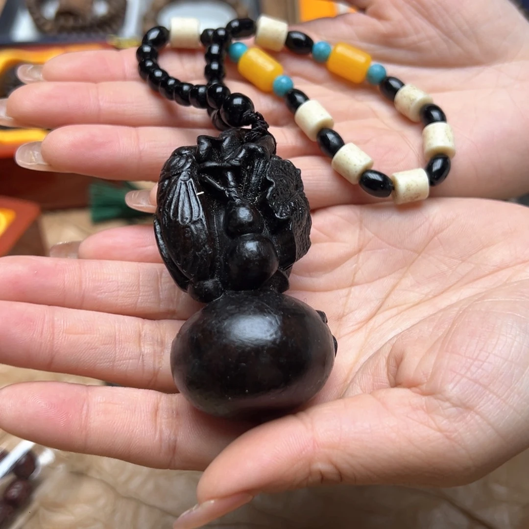 大叶紫檀（黑酸枝木类）