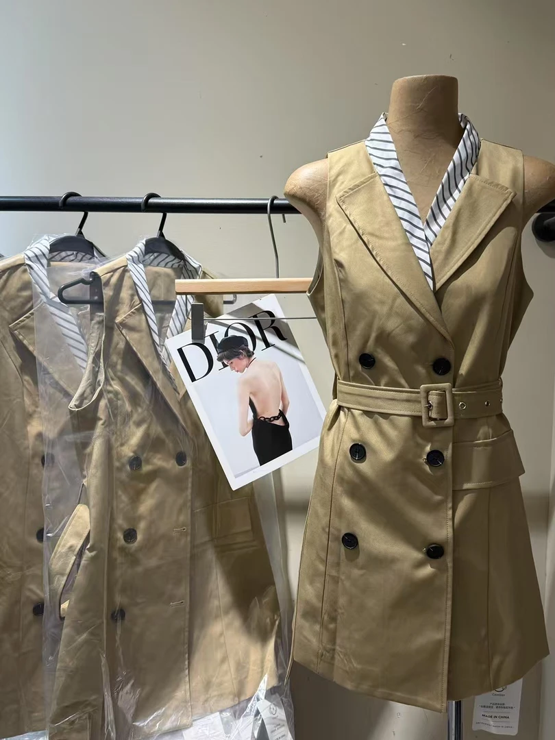 今喜喜JinXi【老钱周末】收腰撞色老钱拼色翻领拼接双排扣马甲