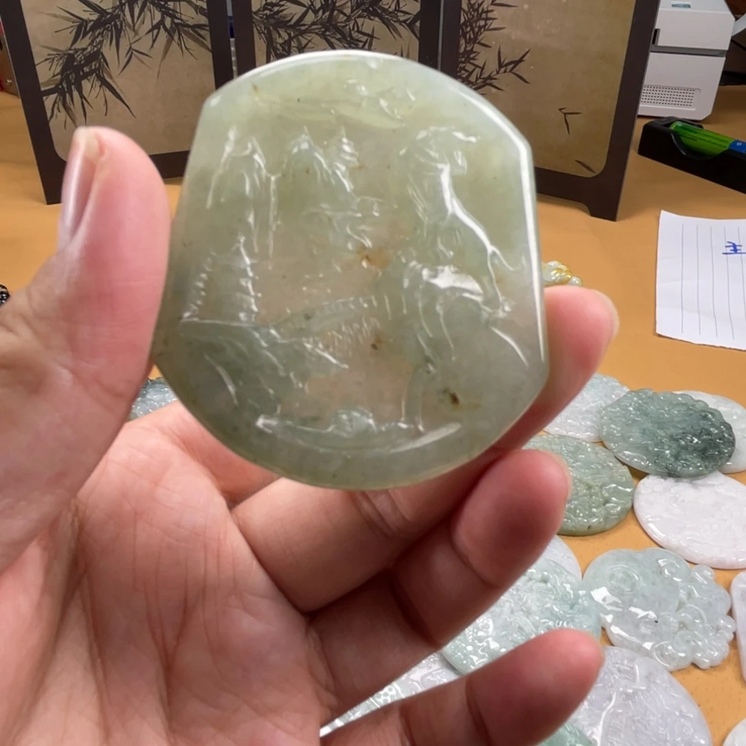 翡翠未镶嵌颈饰翡翠