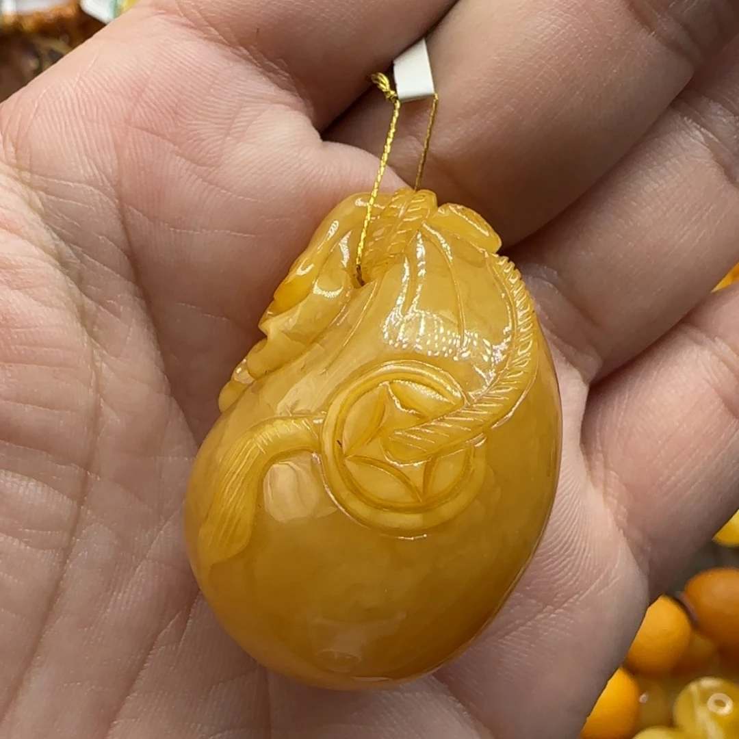琥珀未镶嵌珠宝奇石