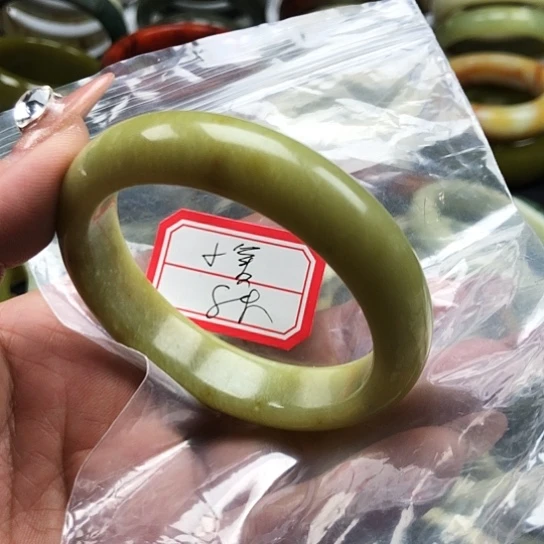 蛇纹石玉手镯未镶嵌?**?