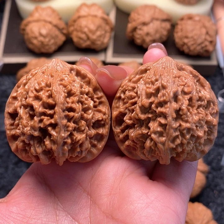 文玩核桃把件精品满天星43