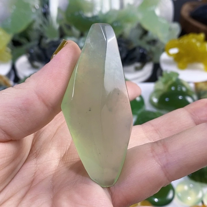 未镶嵌岫玉挂件吊坠