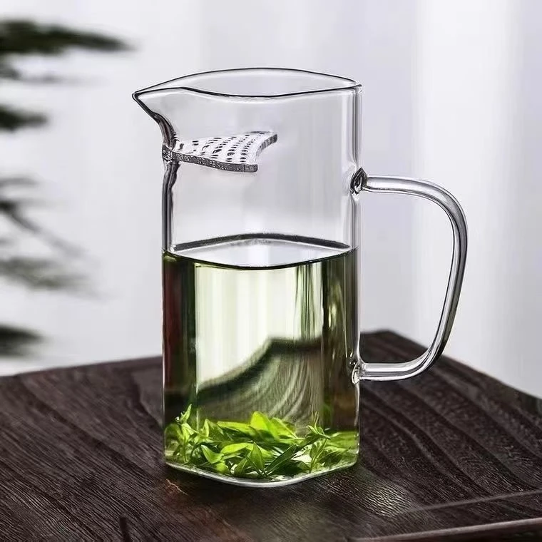方形玻璃杯一只    过滤茶漏一体