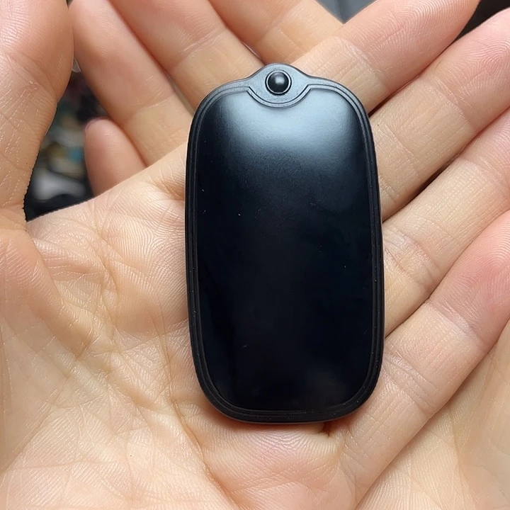 吉****和田玉（墨玉）未镶嵌吊坠(赠链)无事牌