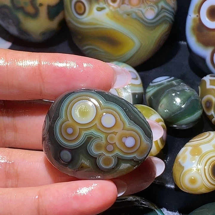 玛瑙/玉髓未镶嵌珠宝奇石50