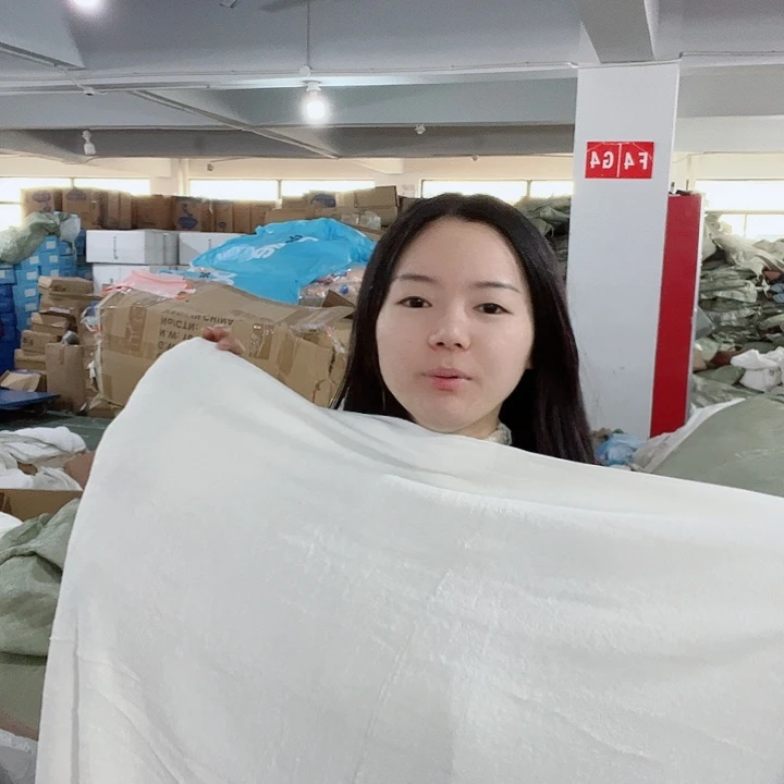 白色浴巾大尺寸。   微瑕150*160