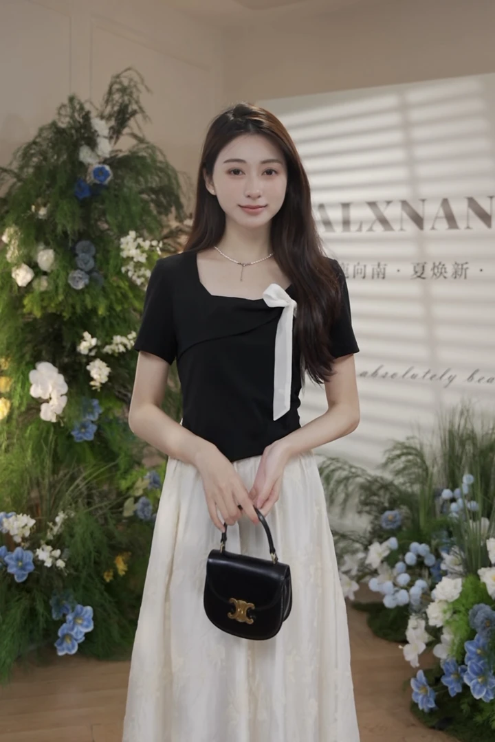 鹿向南[罗曼克花园]夏季高腰显瘦黑白拼接法式气质优雅短袖连衣裙