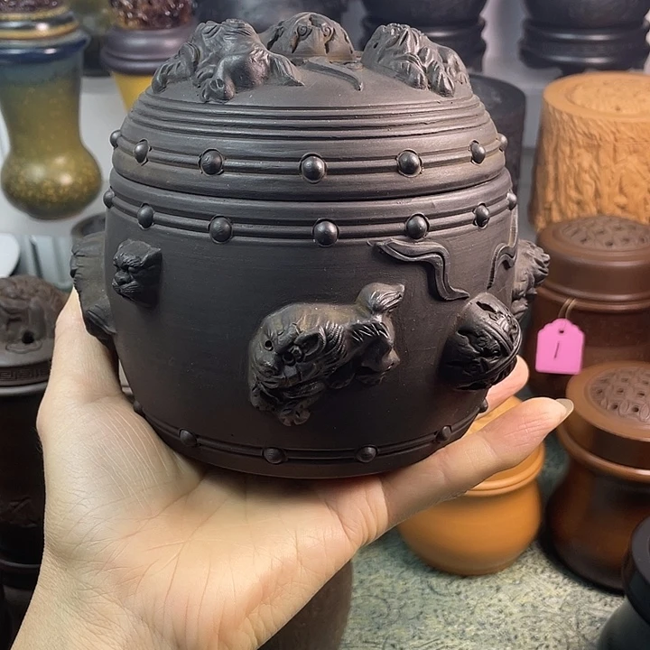 大九狮一对。    全品