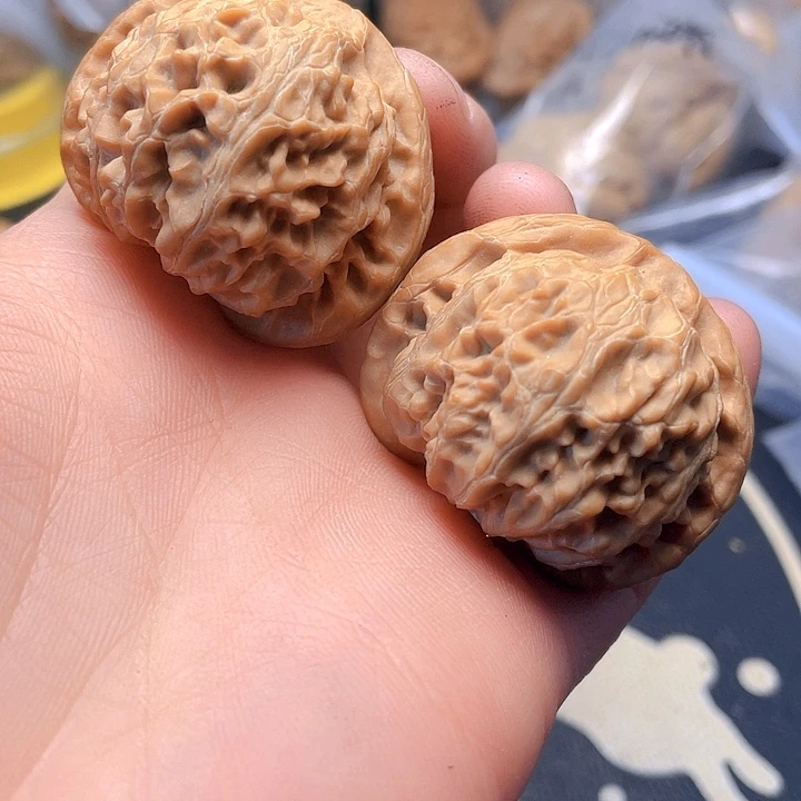 文玩核桃吊坠宫灯狮子头