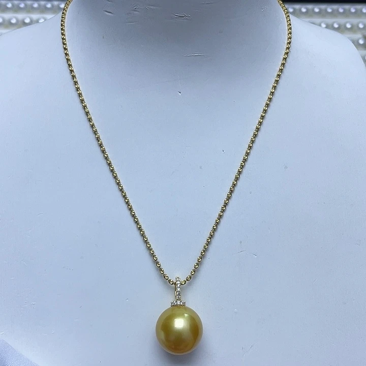 18K金镶嵌海水珍珠吊坠(不含链)