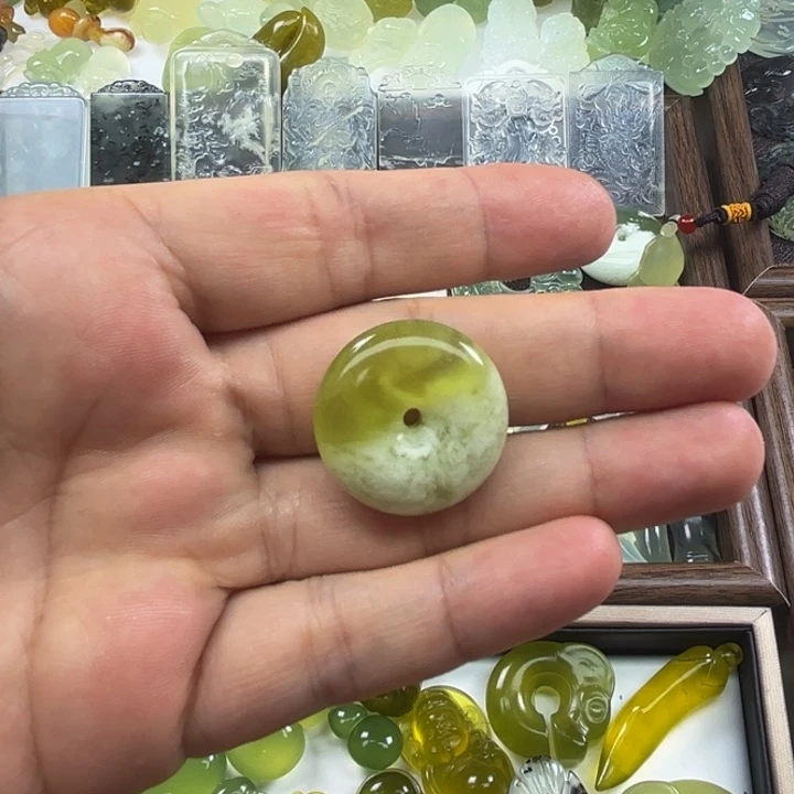 岫玉未镶嵌吊坠(不含链)