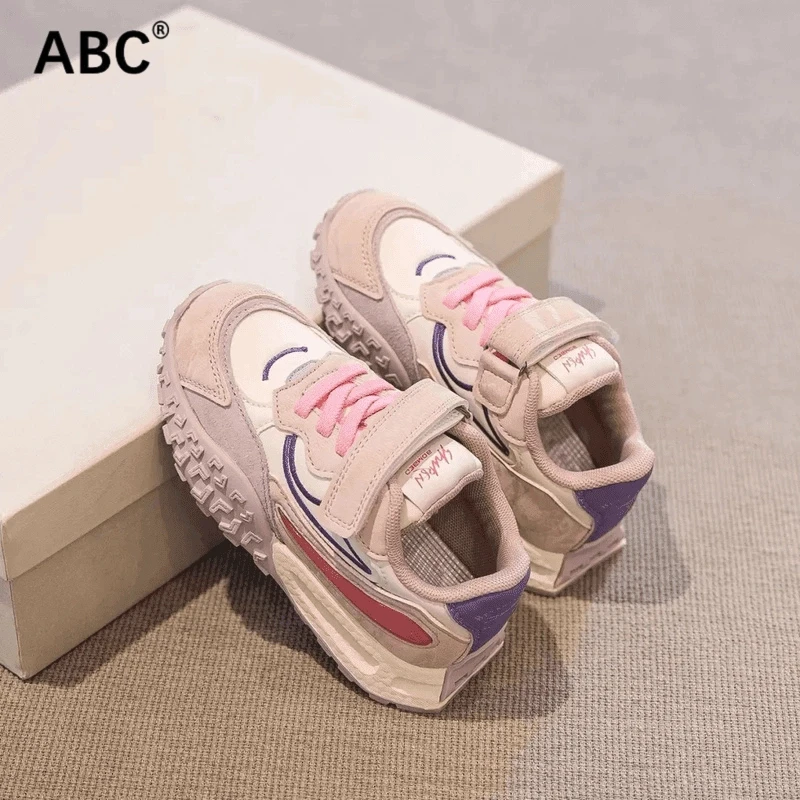 小黄鸭断码儿童运动鞋春秋新款女童阿甘鞋男童鞋子软底防滑大童板