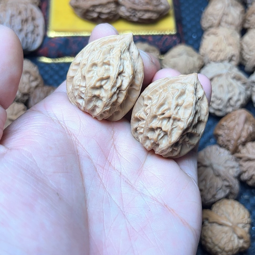 潮***盈吊坠文玩核桃大龙鸡心
