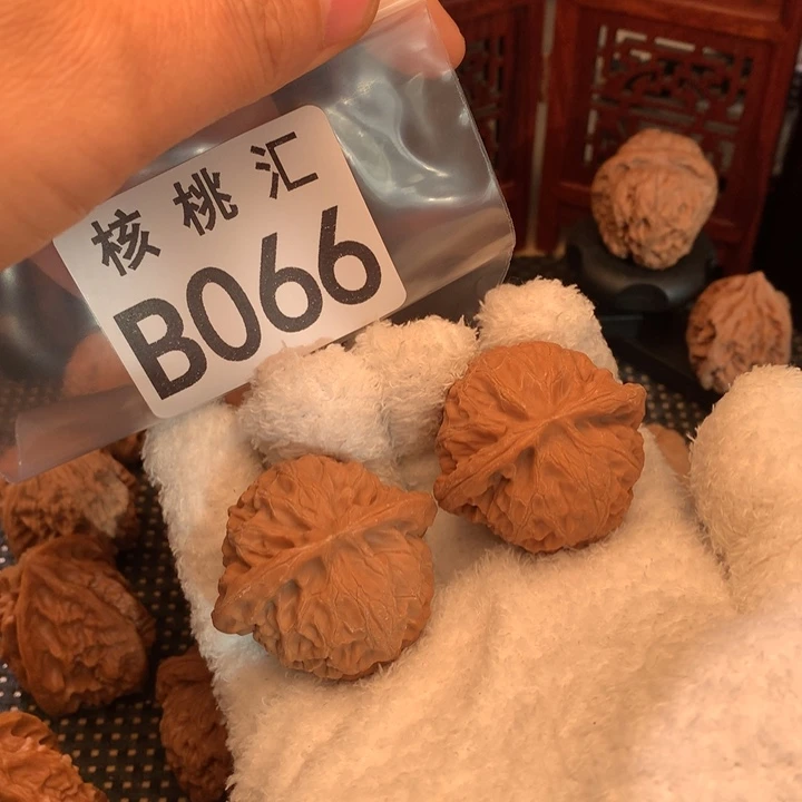 文玩核桃吊坠宫灯42