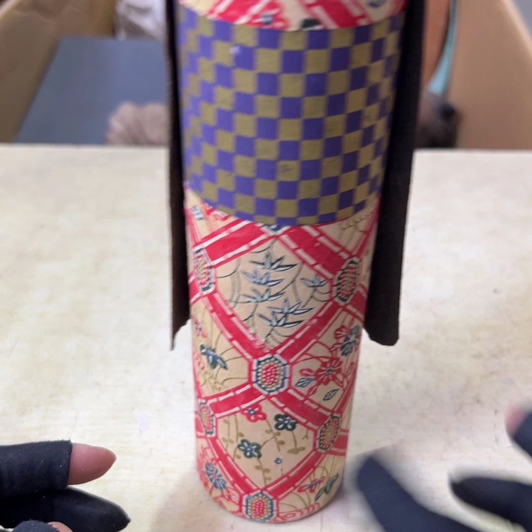 茶盏拿****啡恭喜发财大吉大利