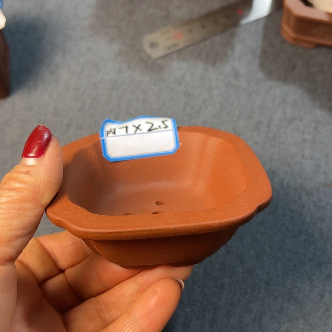 精选紫砂撇口小四方盆