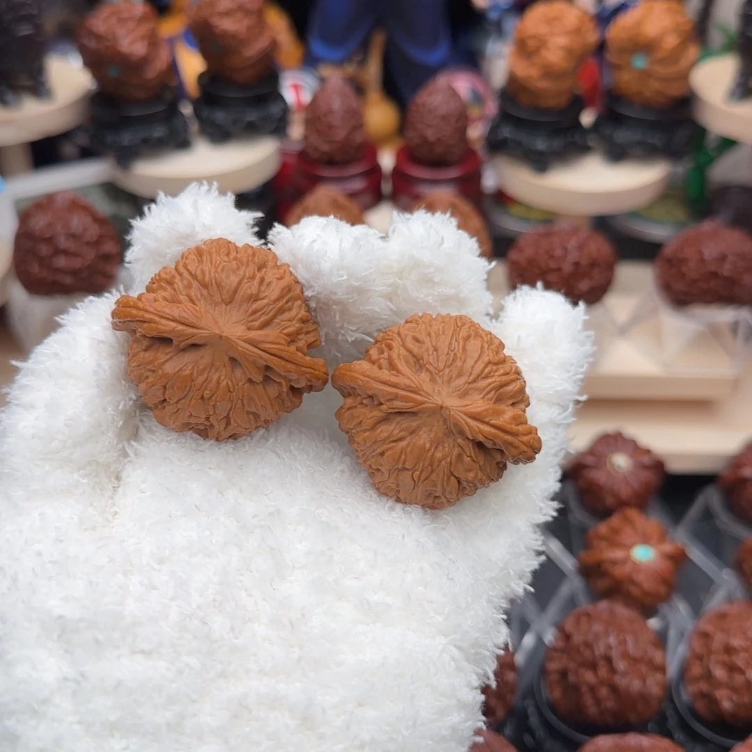 文玩核桃吊坠44全品球白