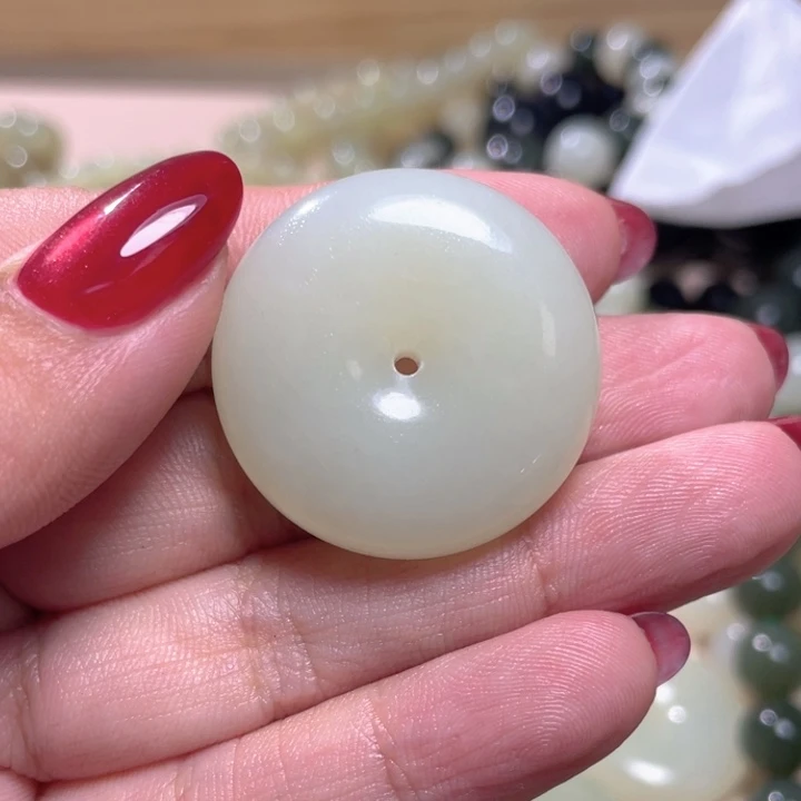 未镶嵌和田玉（糖玉）珠宝半成品