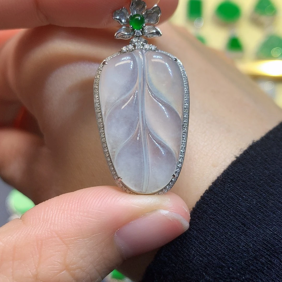 翡翠吊坠(不含链)18K金镶嵌