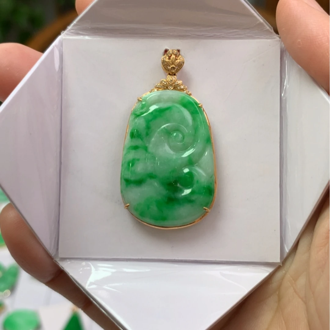 【闪购商品】翡翠颈饰18K金镶嵌翡翠首饰