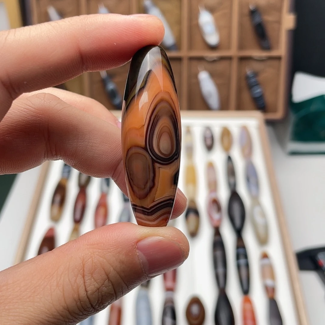 玛瑙/玉髓颈饰合金敬***洪