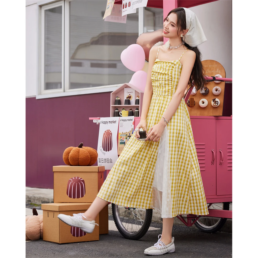 IEF/爱依服2025夏季新款法式浪漫淑女度假风格子设计纯欲吊带长裙